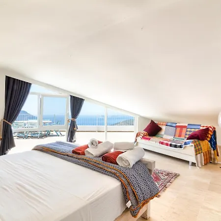 Ultra Lueks Toros Villa